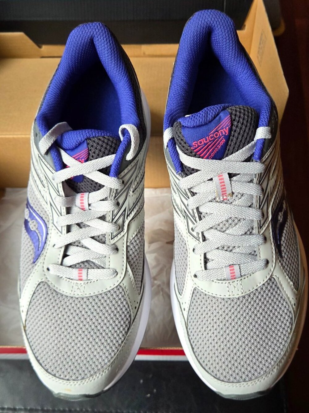 NIB Saucony Cohesion 14 Grey/Purple Running Shoes Size 10